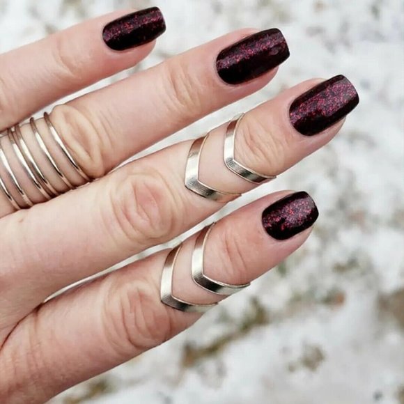 Color Street Nail Polish Strips Russian Around Dark Red - Picture 1 of 2